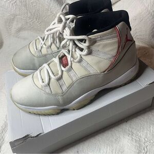 Jordan Sneakers White and Red